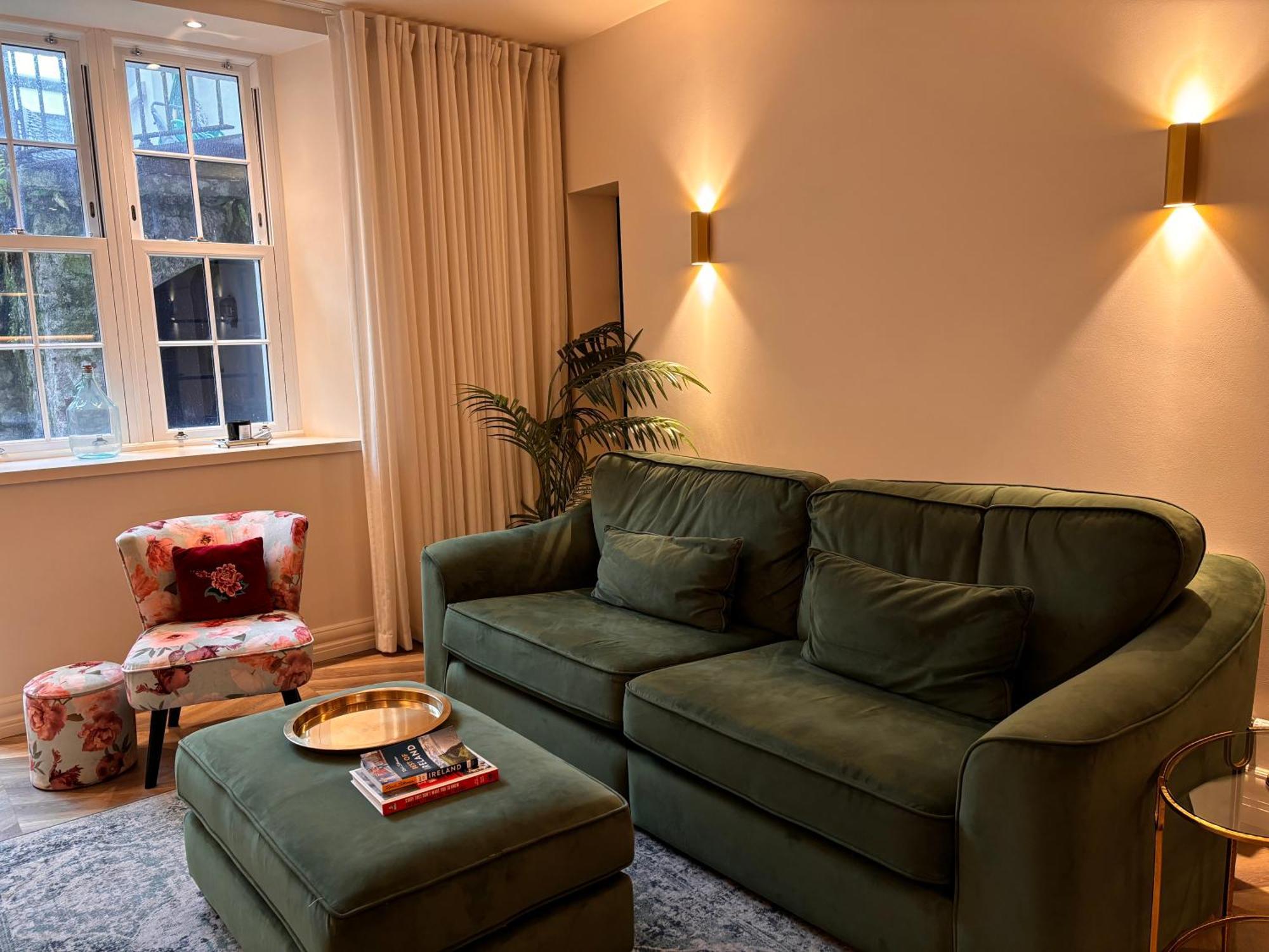 Luxurious 2 Bedroom Apartment With Sea View In Monkstown Blackrock  Exteriér fotografie