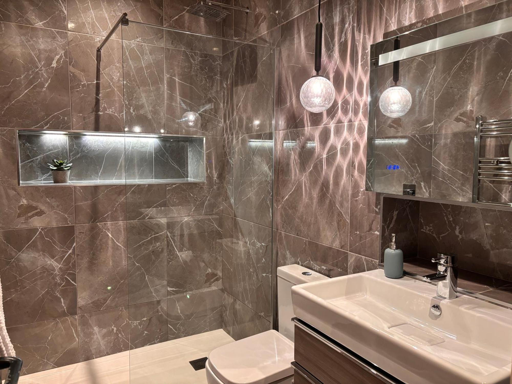 Luxurious 2 Bedroom Apartment With Sea View In Monkstown Blackrock  Exteriér fotografie